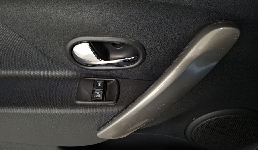 Renault Stepway 1.6 INTENS MT Hatchback 2019