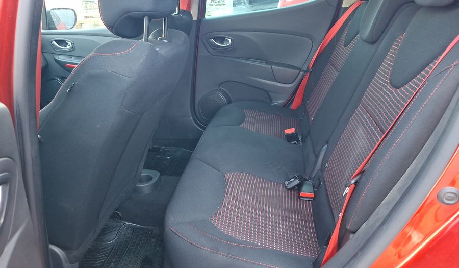 Renault Clio 1.6 RS 200 EDC Hatchback 2015