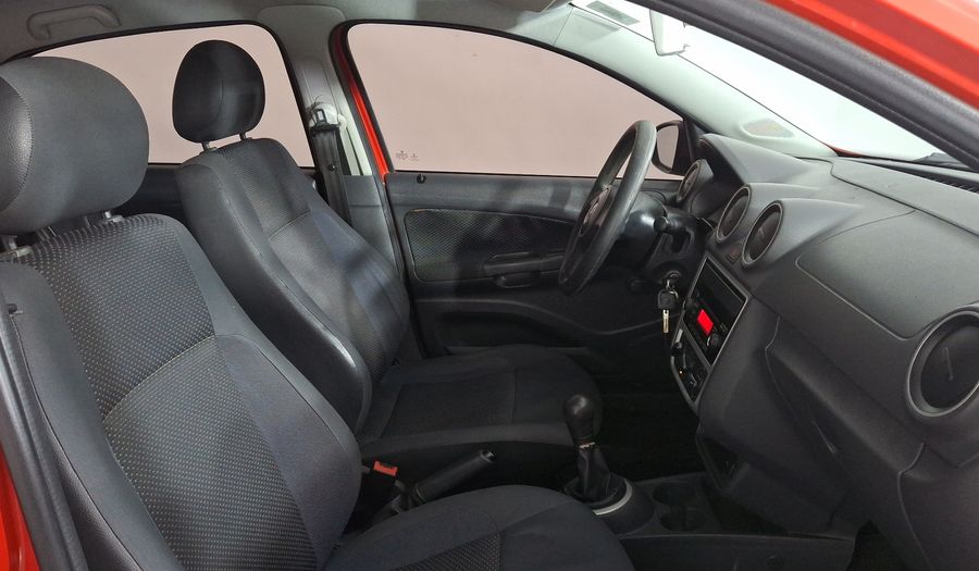 Volkswagen Gol 1.6 CL AC MT Hatchback 2015