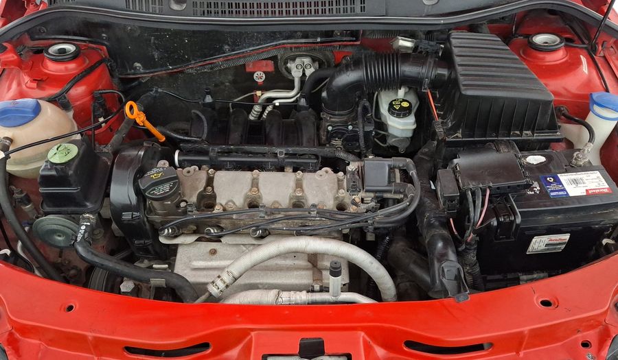 Volkswagen Gol 1.6 CL AC MT Hatchback 2015