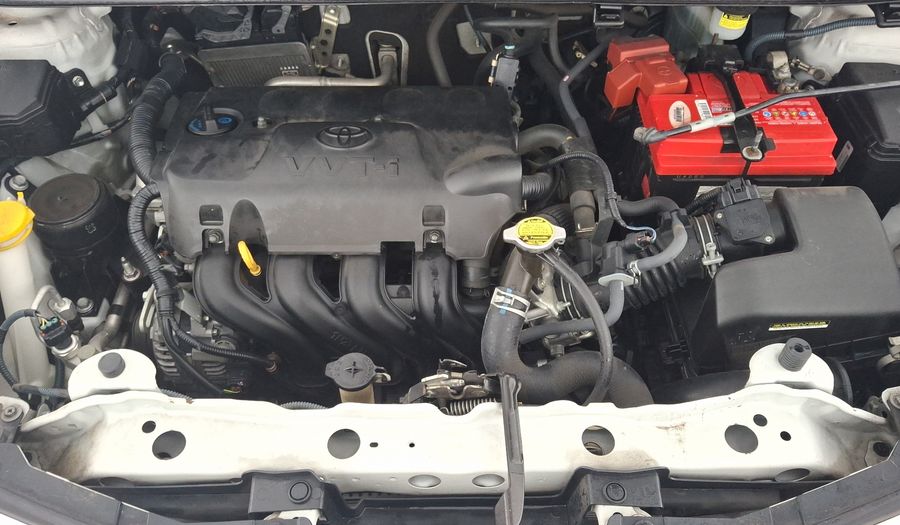 Toyota Yaris 1.5 PREMIUM AT 5PTAS Hatchback 2015