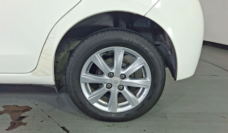 Toyota Yaris 1.5 PREMIUM AT 5PTAS Hatchback 2015