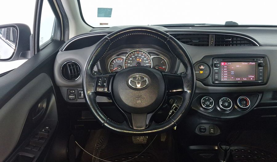 Toyota Yaris 1.5 PREMIUM AT 5PTAS Hatchback 2015