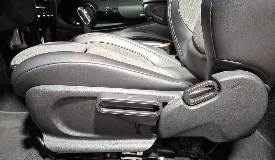 Mini Cooper 1.5 COOPER CHILI DCT Hatchback 2021