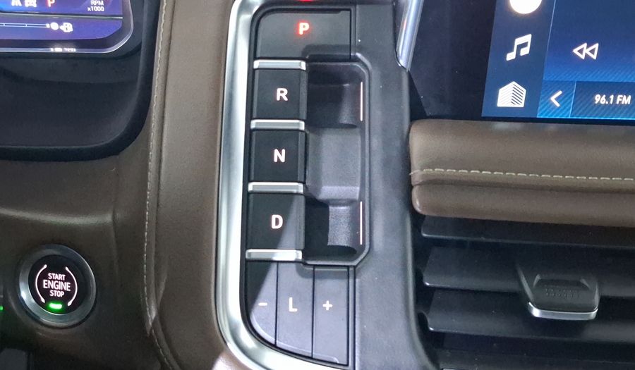 Chevrolet Suburban 6.2 HIGH COUNTRY G AUTO 4WD Suv 2022