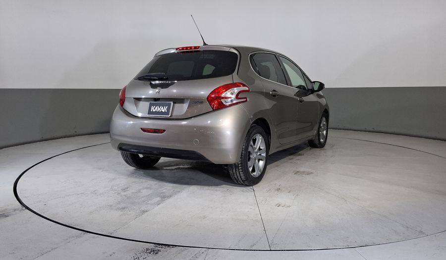 Peugeot 208 1.6 FELINE AT Hatchback 2014