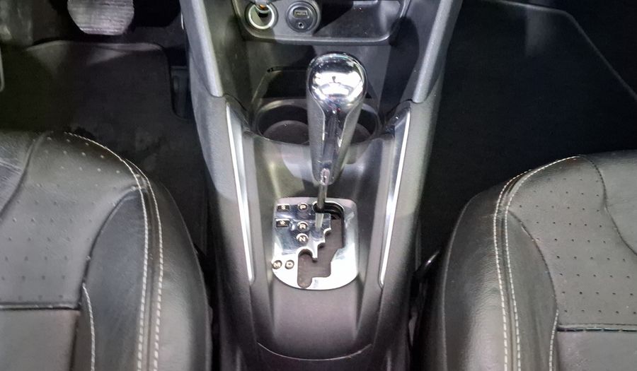 Peugeot 208 1.6 FELINE AT Hatchback 2014