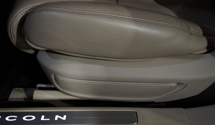 Lincoln Continental 3.0 RESERVE AUTO 4WD Sedan 2018