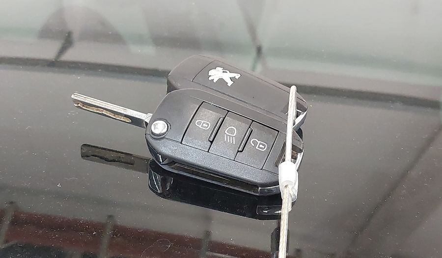 Peugeot 208 1.2 ALLURE Hatchback 2019