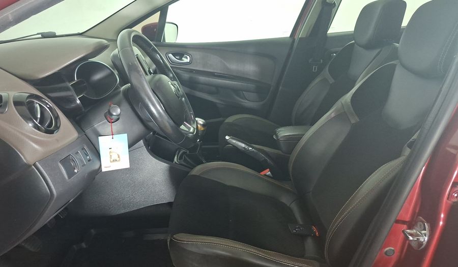 Renault Clio 0.9T DYNAMIQUE RED Hatchback 2018