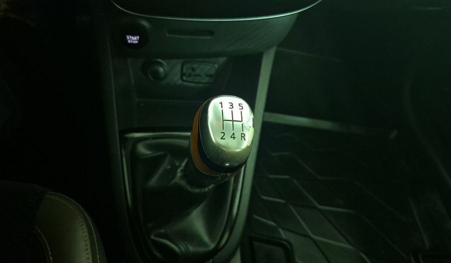 Renault Clio 0.9T DYNAMIQUE RED Hatchback 2018