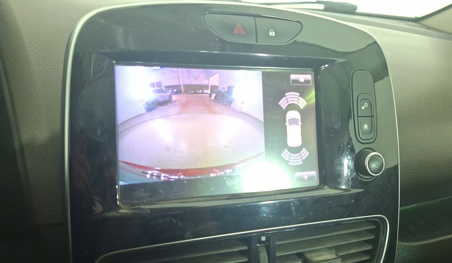 Renault Clio 0.9T DYNAMIQUE RED Hatchback 2018