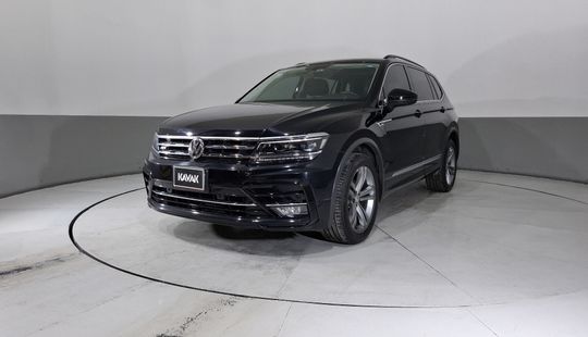 Volkswagen • Tiguan