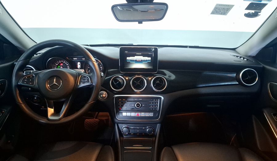 Mercedes Benz Clase Cla 1.6 CLA 200 CGI SPORT AT Coupe 2017