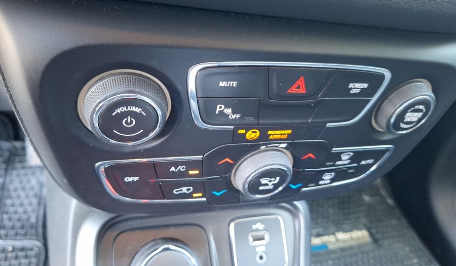 Jeep Compass 2.4 LONGITUDE AUTO 4WD Suv 2019