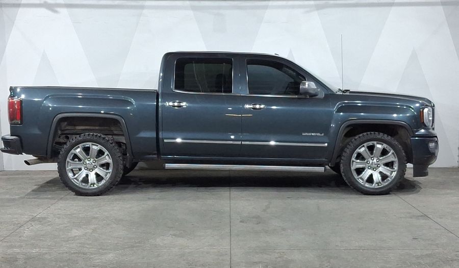 Gmc Sierra 6.2 DENALI E AT 4WD Pickup 2017