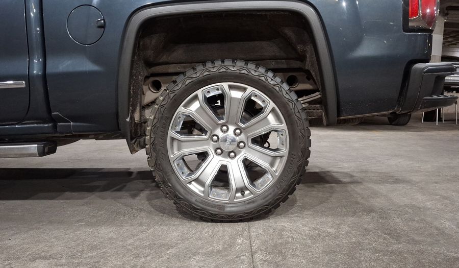 Gmc Sierra 6.2 DENALI E AT 4WD Pickup 2017