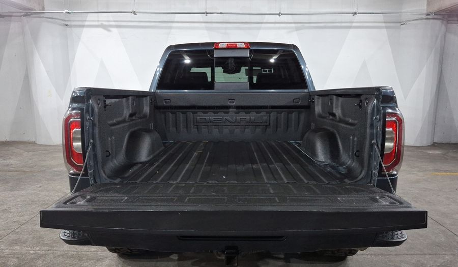 Gmc Sierra 6.2 DENALI E AT 4WD Pickup 2017