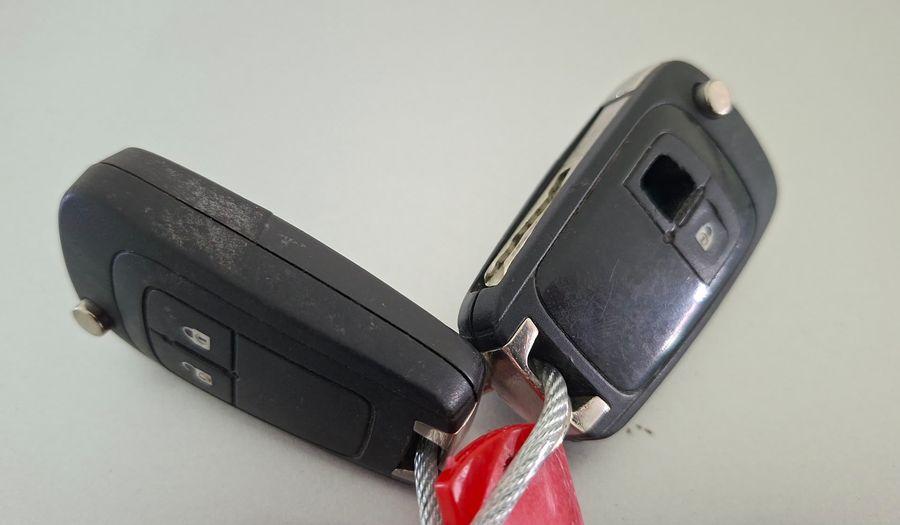 Opel Corsa 1.4 ENJOY 3D Hatchback 2016