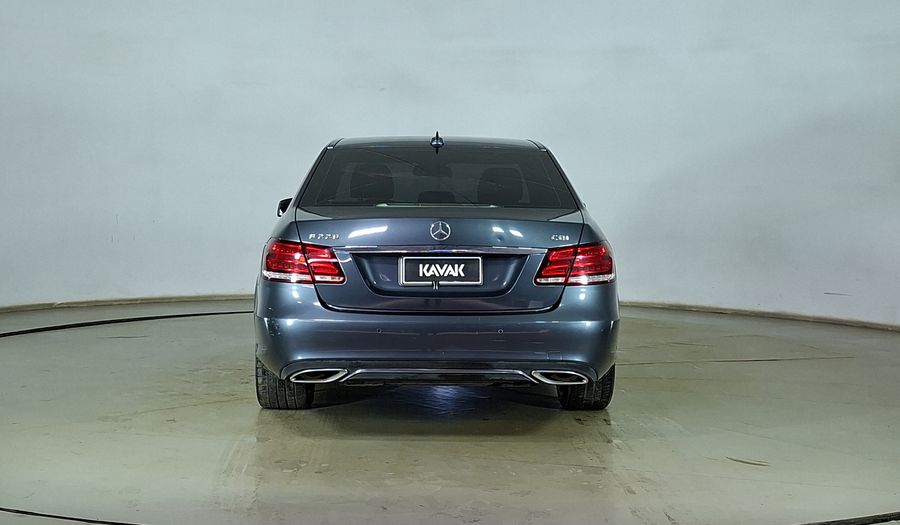 Mercedes Benz Clase E 2.1 220 CDI AUTO Sedan 2015