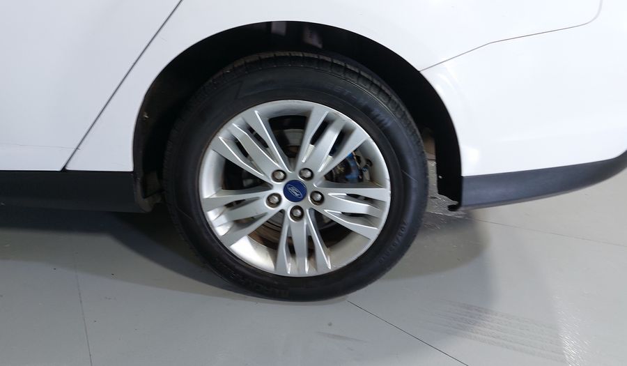 Ford Focus 2.0 TREND AT Sedan 2014