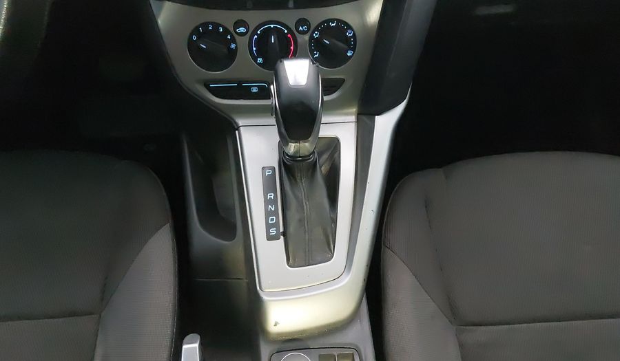 Ford Focus 2.0 TREND AT Sedan 2014
