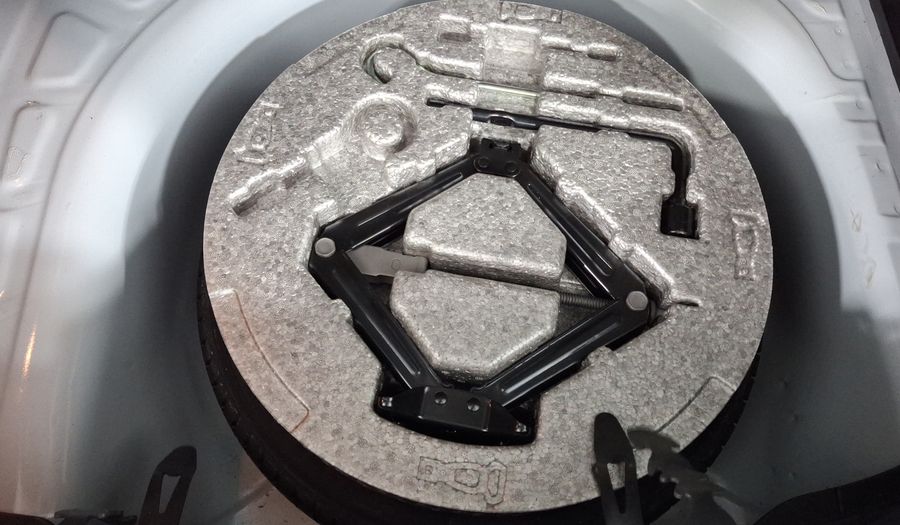 Chevrolet Sonic 1.6 AT K LT Hatchback 2016