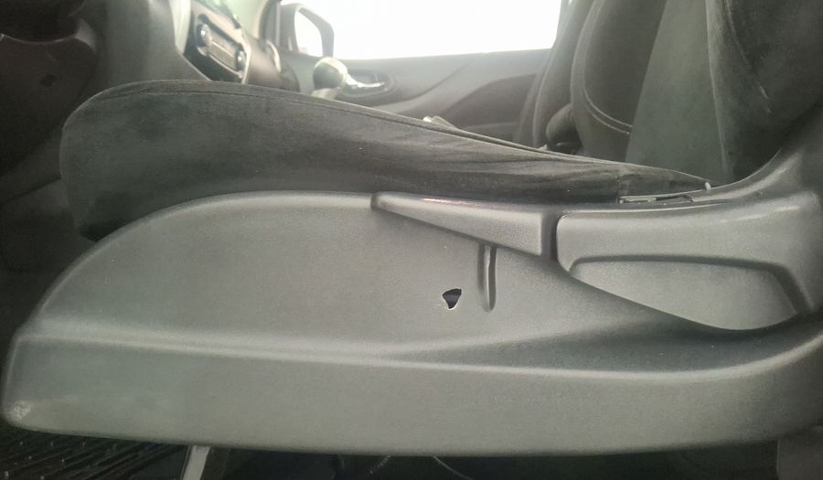 Nissan Np300 2.5 LE TM AC Pickup 2019