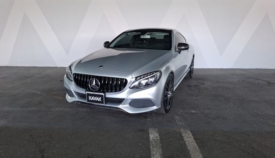 Mercedes Benz • Clase C