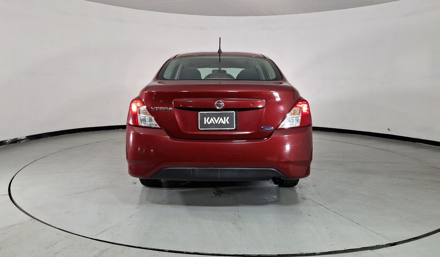 Nissan Versa 1.6 SENSE TM AC Sedan 2015
