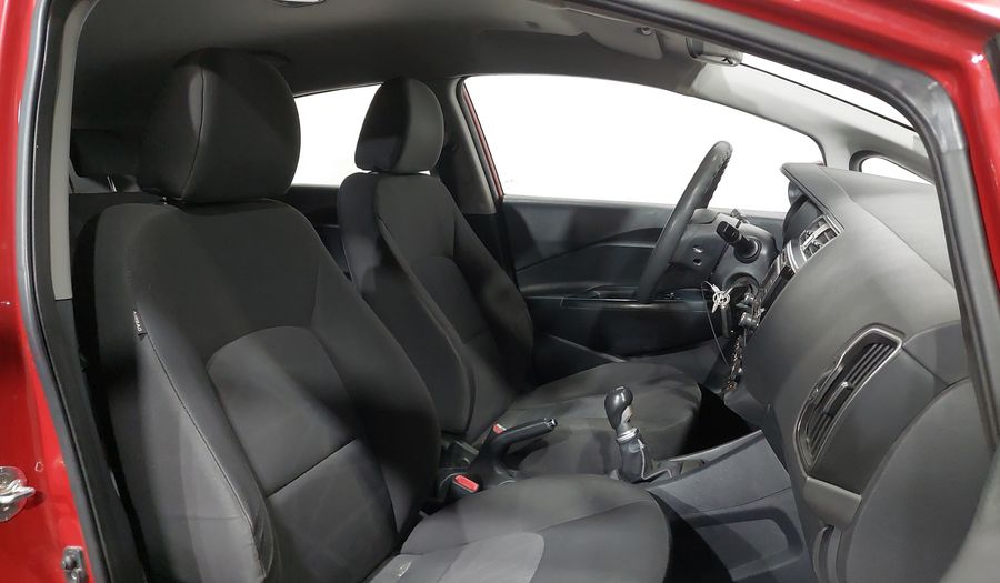 Kia Rio 1.6 LX MT Hatchback 2017