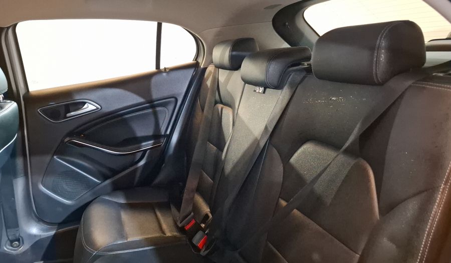 Mercedes Benz Clase Gla 1.6 GLA 200 SPORT DCT Suv 2019