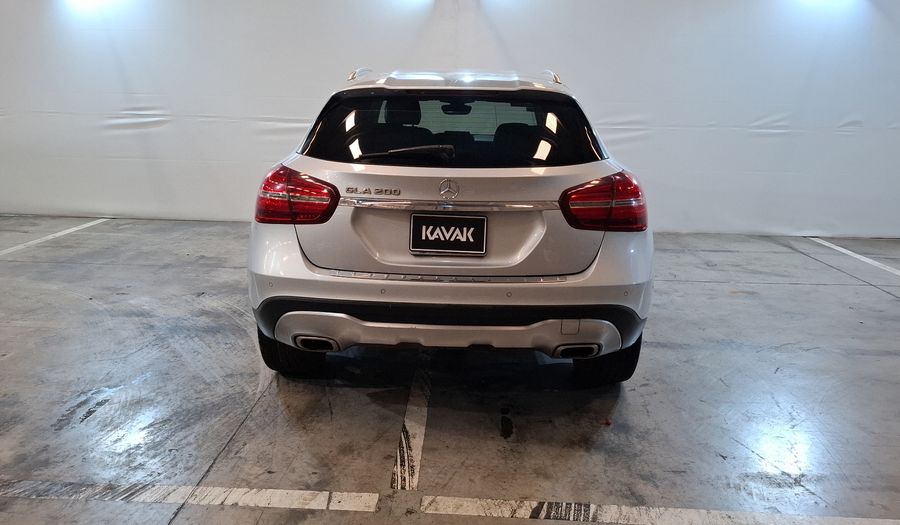 Mercedes Benz Clase Gla 1.6 GLA 200 SPORT DCT Suv 2019
