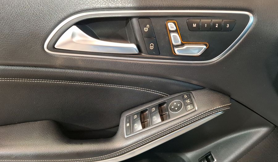 Mercedes Benz Clase Gla 1.6 GLA 200 SPORT DCT Suv 2019