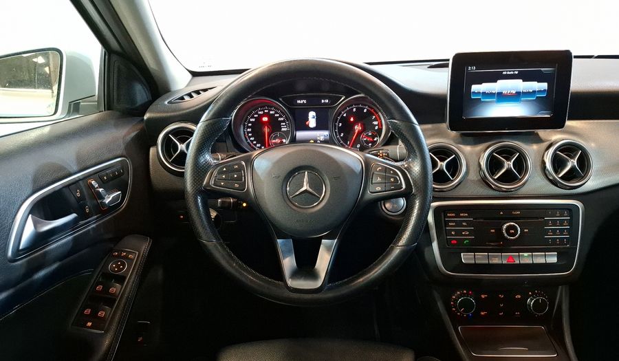 Mercedes Benz Clase Gla 1.6 GLA 200 SPORT DCT Suv 2019