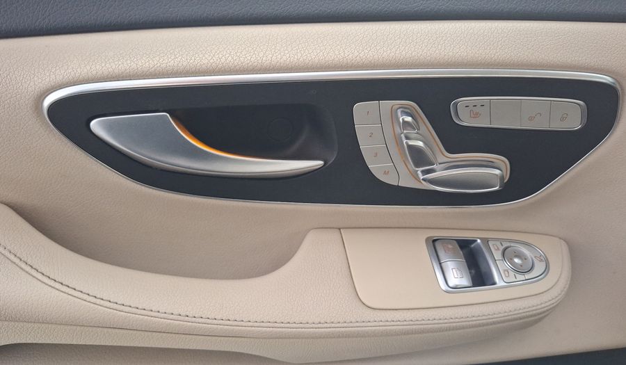 Mercedes Benz Clase V 2.1 250 AVANTGARDE 7 PASSENGERS Minivan 2017