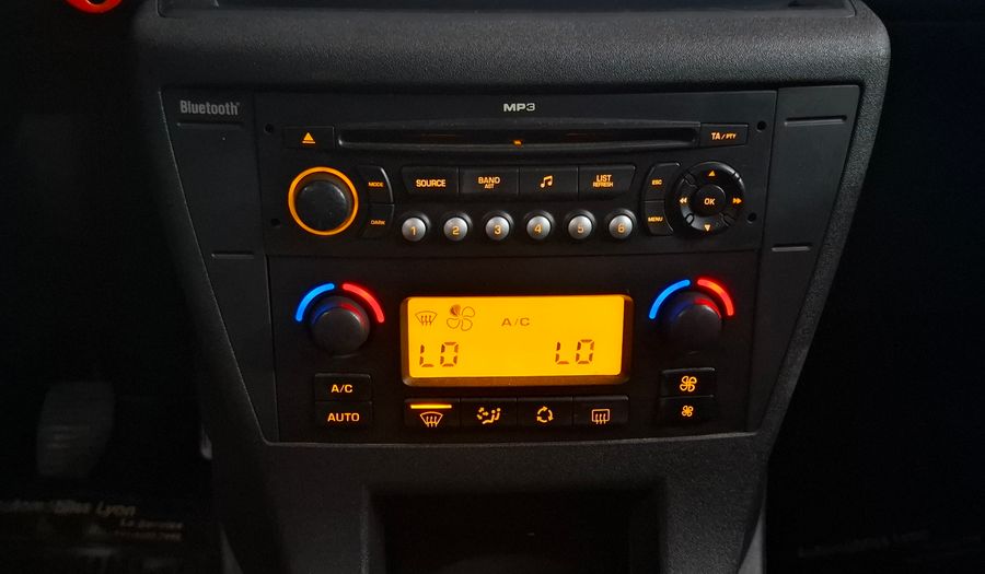 Citroen C4 2.0 HDI SX Sedan 2011