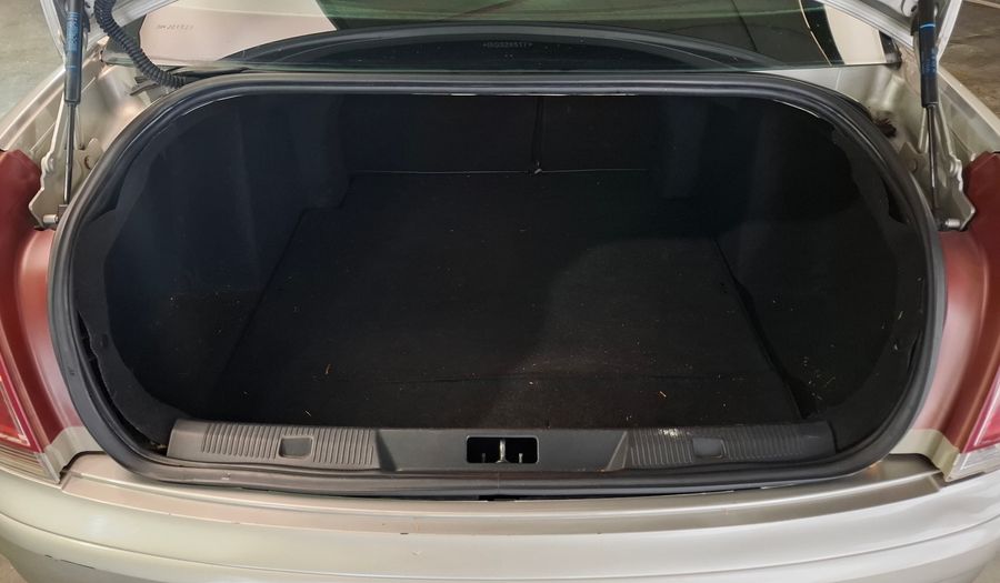 Citroen C4 2.0 HDI SX Sedan 2011