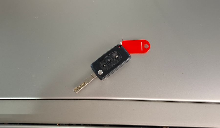 Citroen C4 2.0 HDI SX Sedan 2011