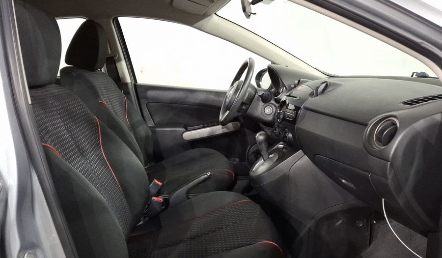 Mazda 2 1.5 TOURING TA Hatchback 2013