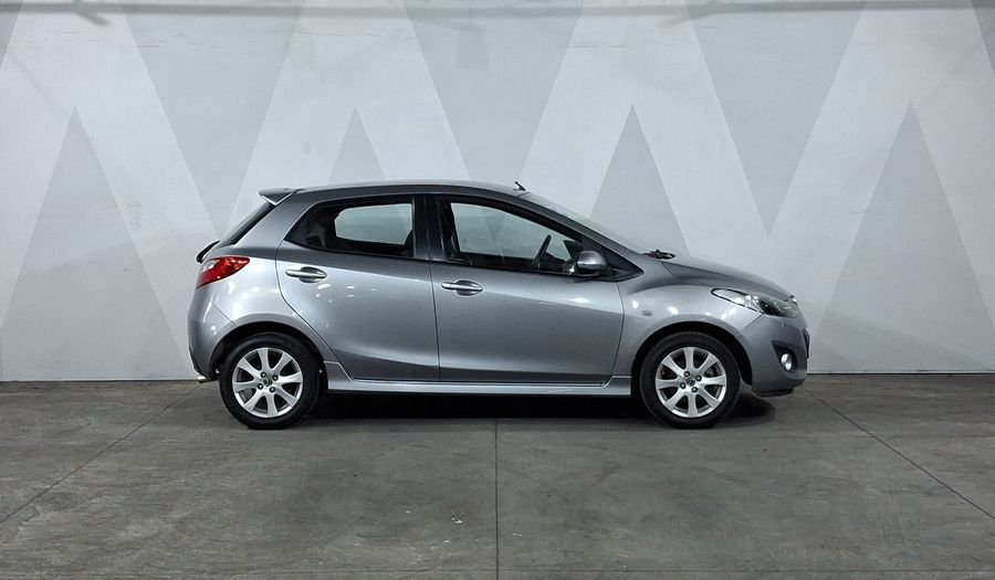 Mazda 2 1.5 TOURING TA Hatchback 2013