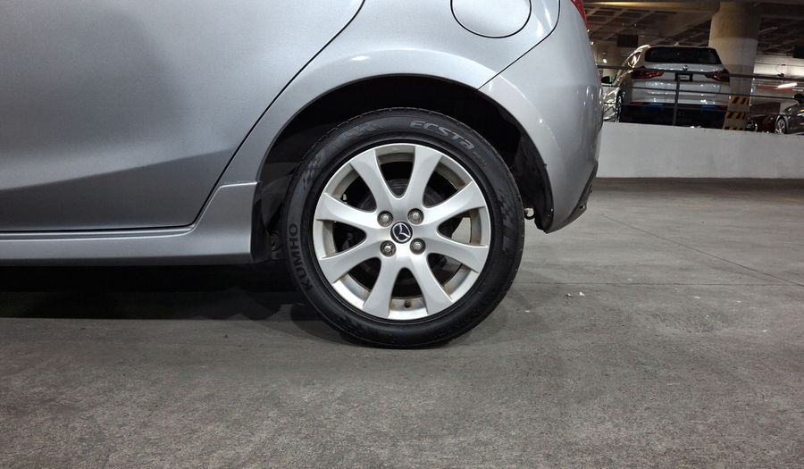 Mazda 2 1.5 TOURING TA Hatchback 2013