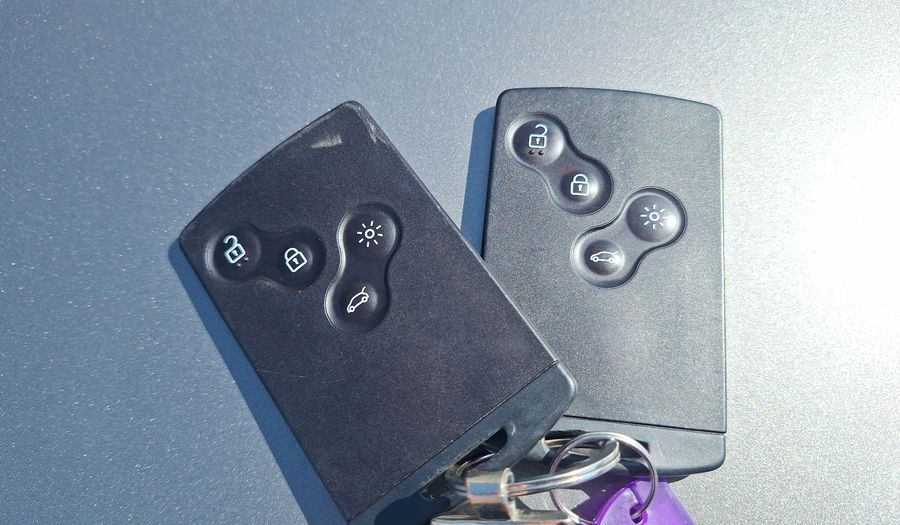 Renault Clio 1.2 EXPRESSION Hatchback 2016