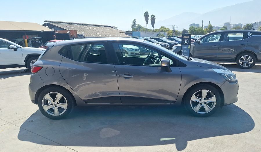 Renault Clio 1.2 EXPRESSION Hatchback 2016