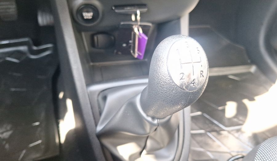 Renault Clio 1.2 EXPRESSION Hatchback 2016