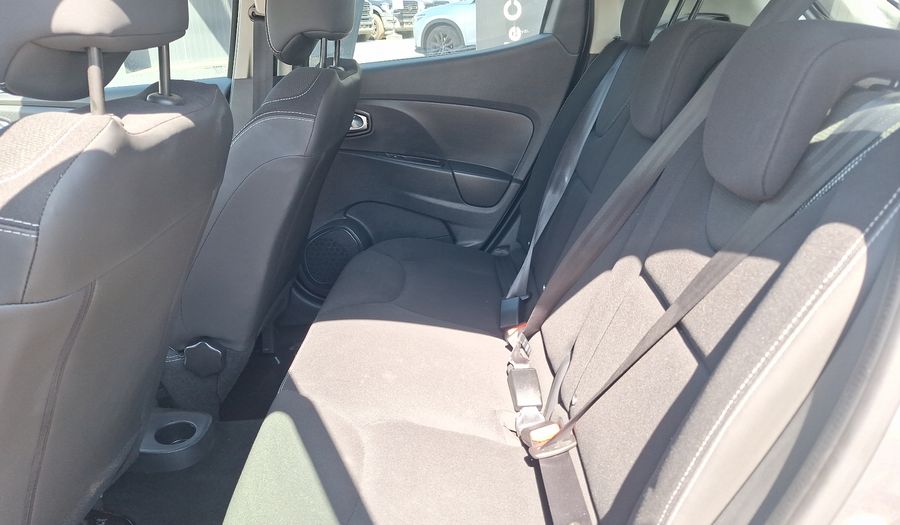 Renault Clio 1.2 EXPRESSION Hatchback 2016