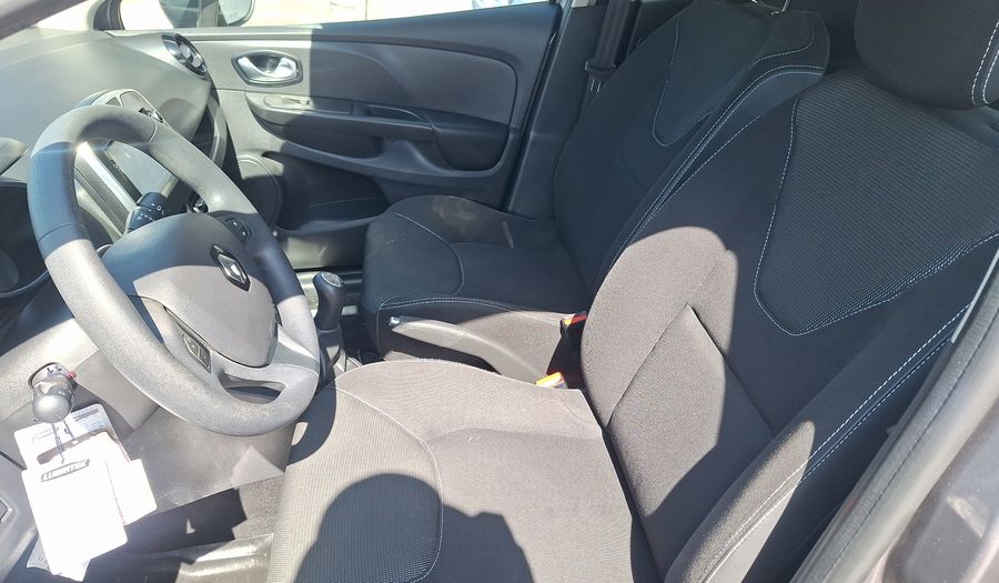 Renault Clio 1.2 EXPRESSION Hatchback 2016