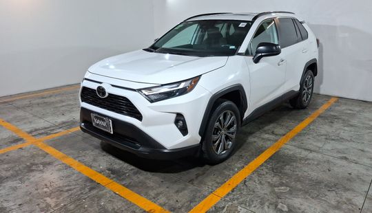 Toyota • RAV4