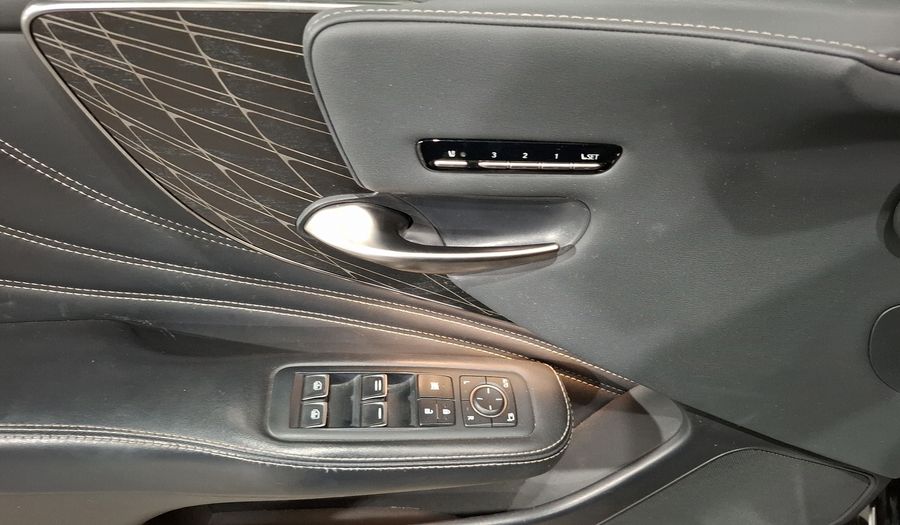 Lexus Ls 3.5 HEV 500H EXECUTIVE AUTO AWD Sedan 2022