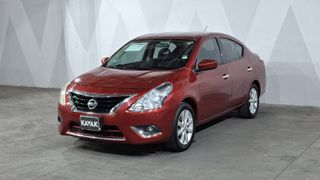 Nissan • Versa